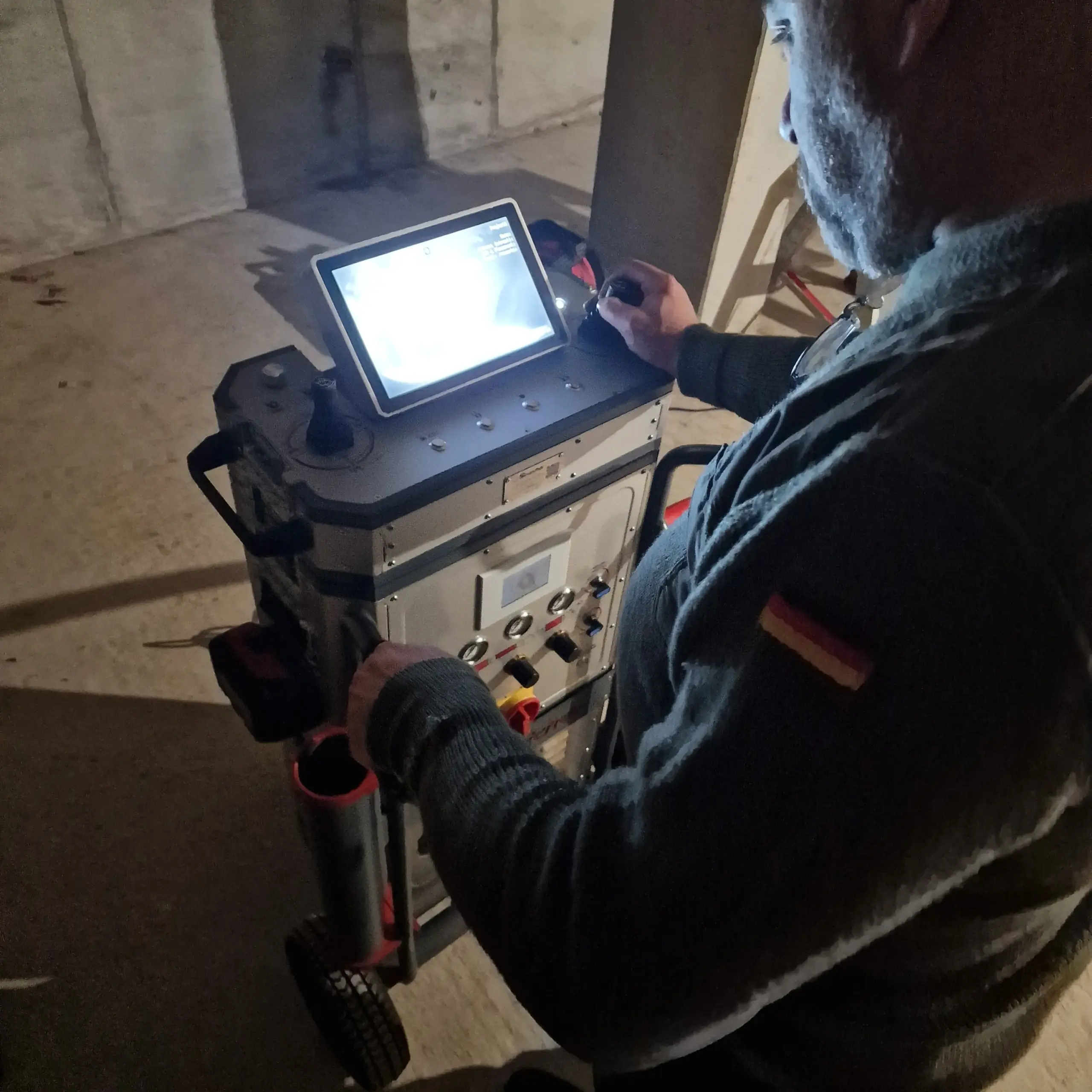 Fräsroboter bei einem dokumentierten Einsatz von Kanal- Rohrreinigung Abt in Ulm
